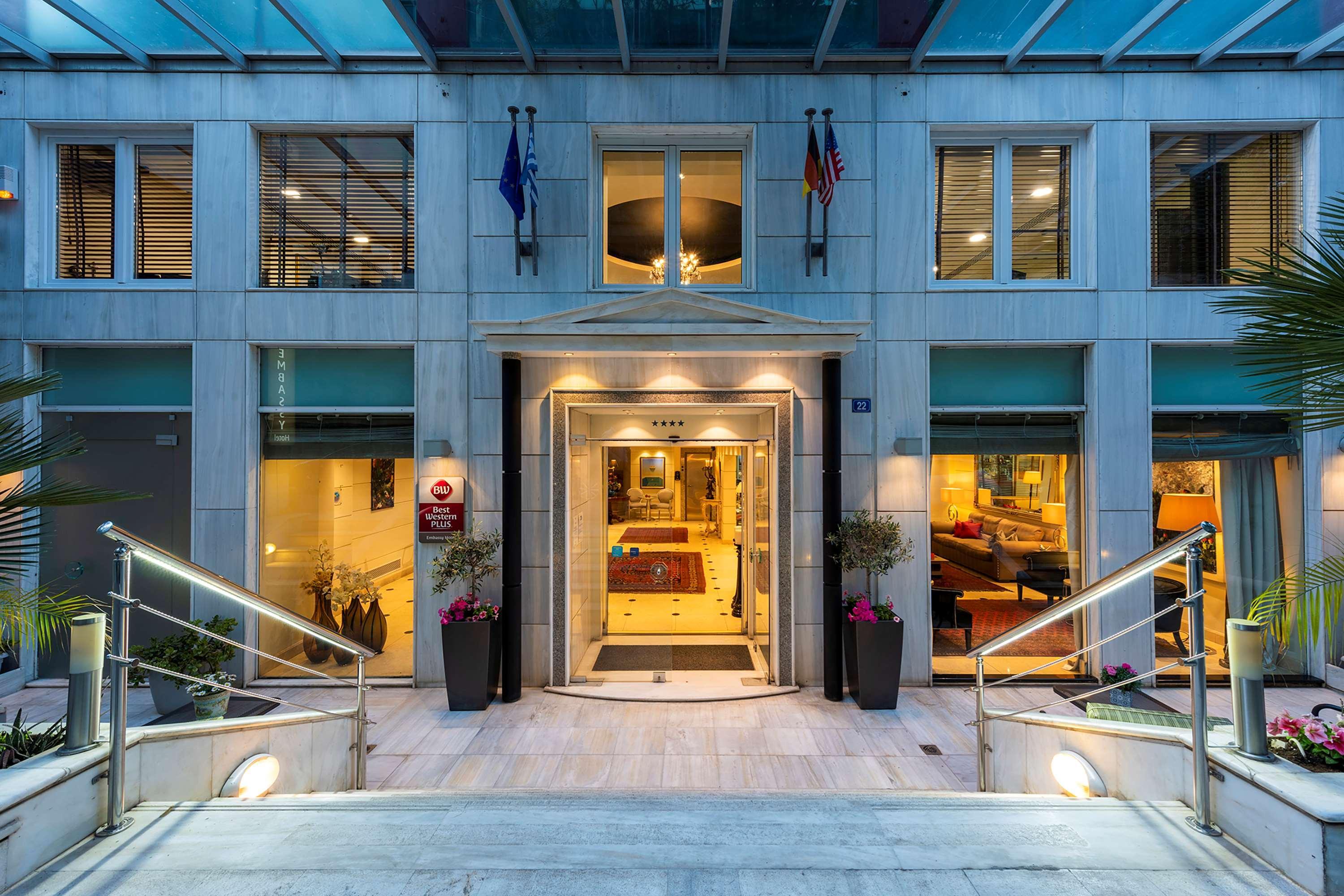 מלון Western Embassy